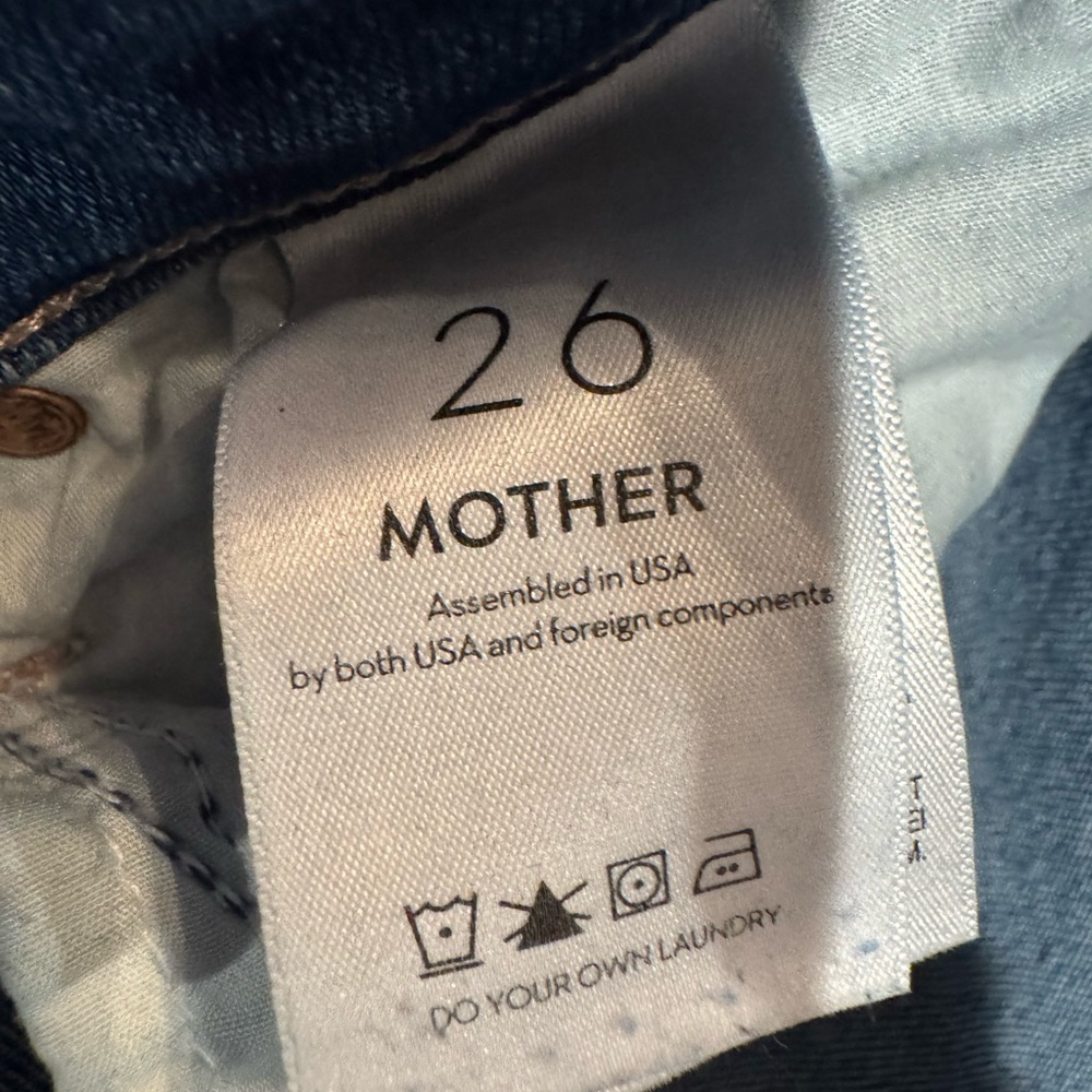 MOTHER Weekender Jeans - Picture 8 of 11